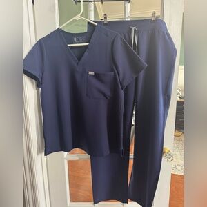 Figs Deep Blue Scrub Ensemble
